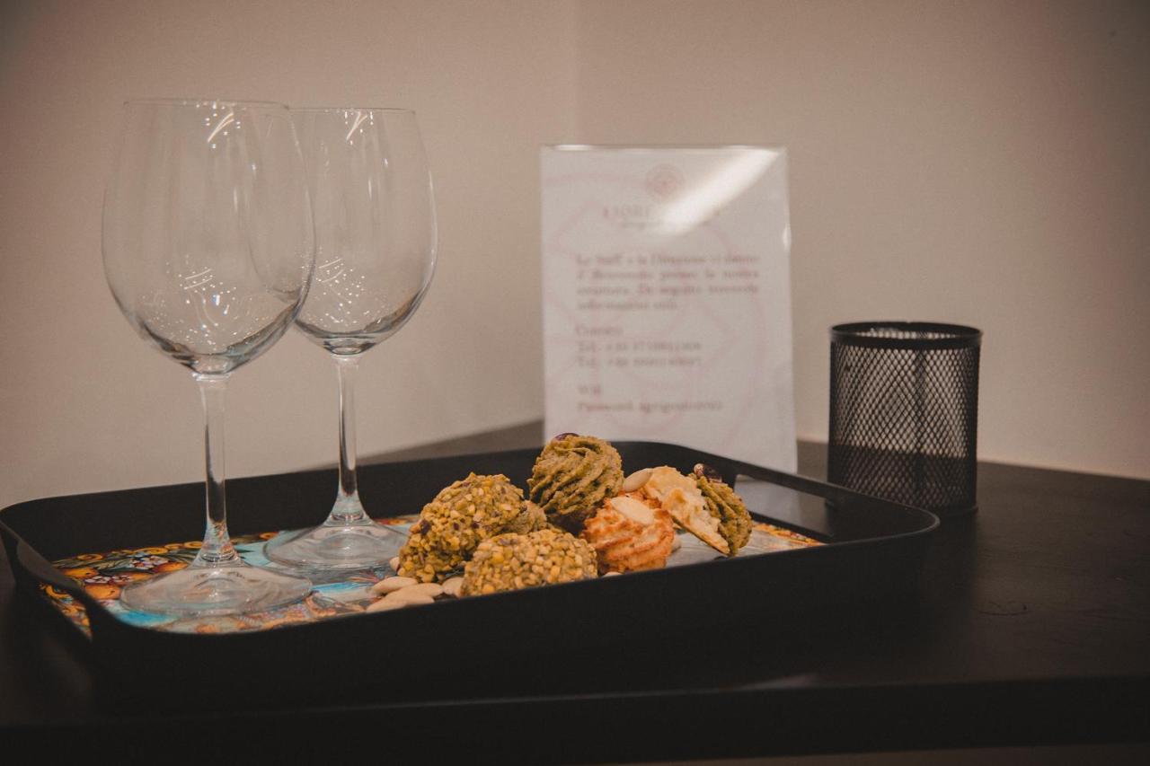 Fiore Dei Templi - Luxury Suite Experience アグリジェント エクステリア 写真